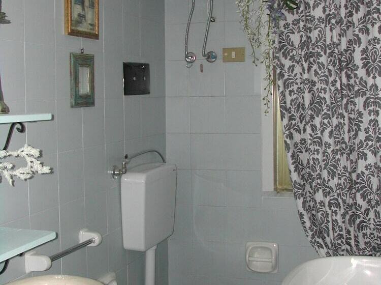 Ortak Banyolu Standart Oda, Donna Annetta