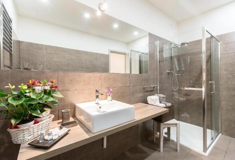 주니어 스위트, Foresteria Via Italia