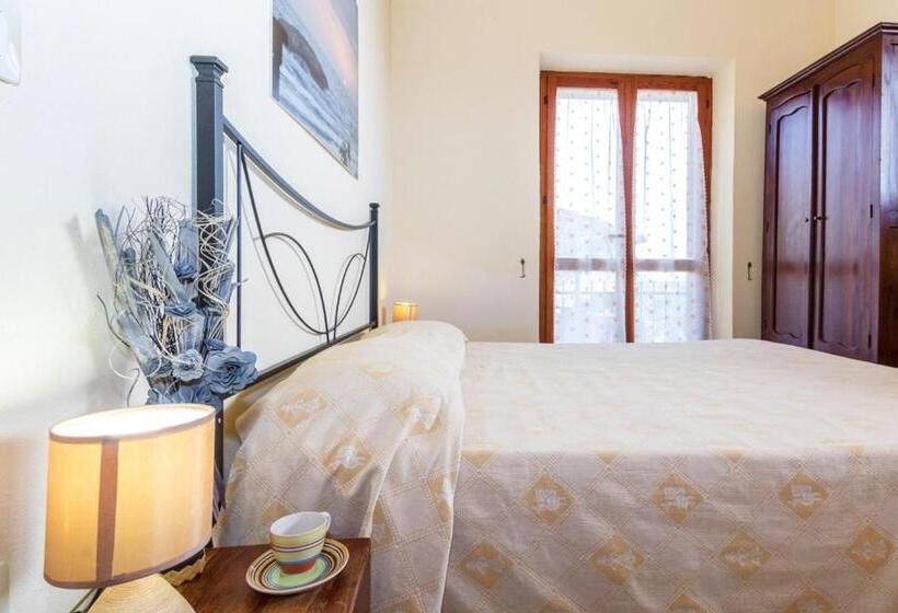 Tengerre Néző Standard Szoba Erkéllyel, Mare Lughente