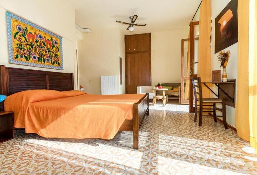 Triple Room Sea View, Mare Lughente