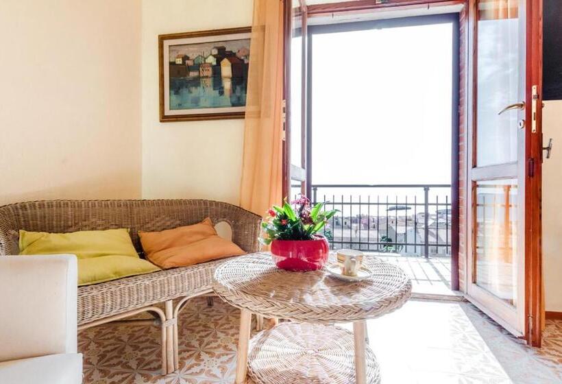 Triple Room Sea View, Mare Lughente