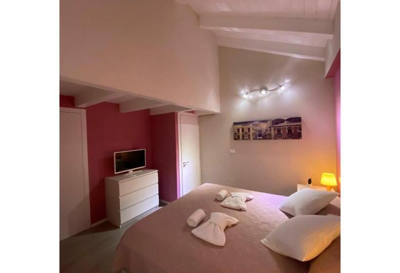 غرفة قياسية ثلاثية, Bnb Archimede