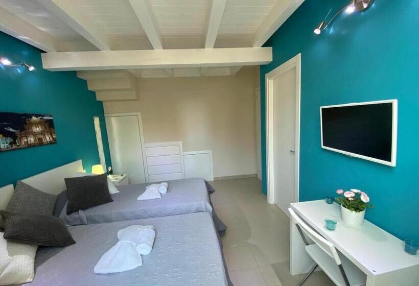 غرفة ديلوكس مزودة بشرفة, Bnb Archimede