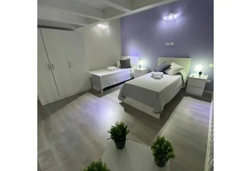 اتاق استاندارد چهارنفره با بالکن, Bnb Archimede