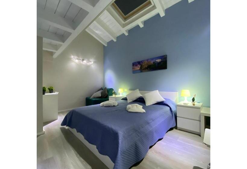 غرفة قياسية ثلاثية, Bnb Archimede