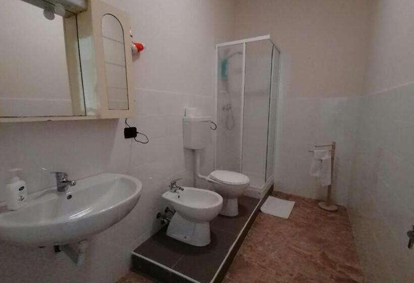 اتاق خانوادگی, Bed And Breakfast Lagiocosa