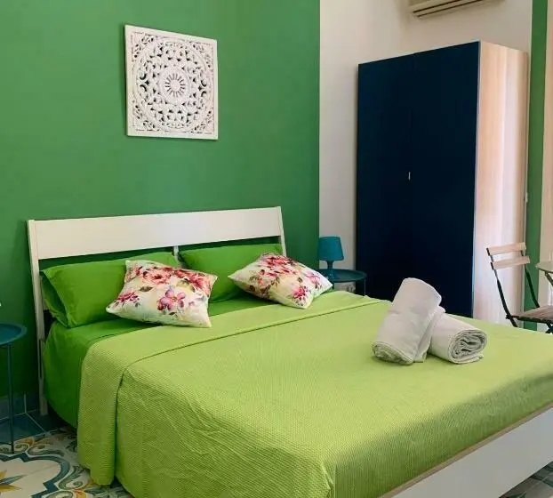 اتاق سه نفره سوپریور با چشمانداز دریا, Mille Tramonti Agropoli Sunset Suite