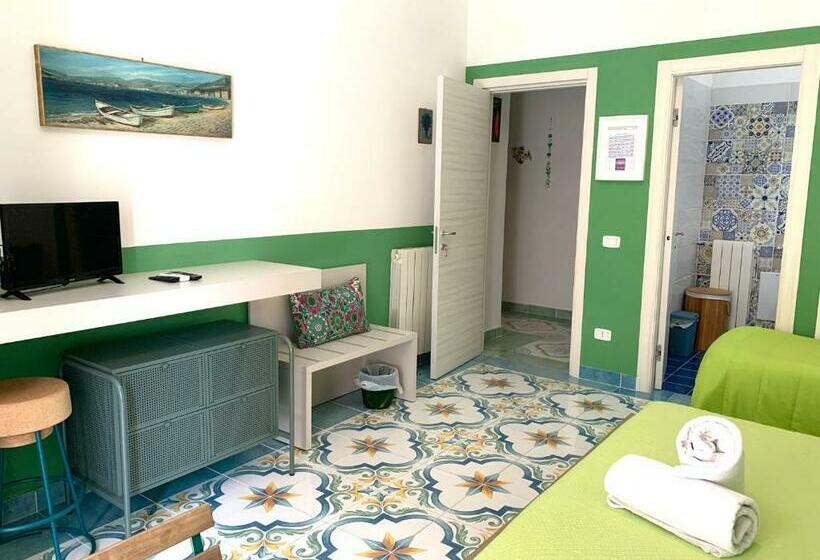 オーシャンビューのスーペリアトリプルルーム, Mille Tramonti Agropoli Sunset Suite