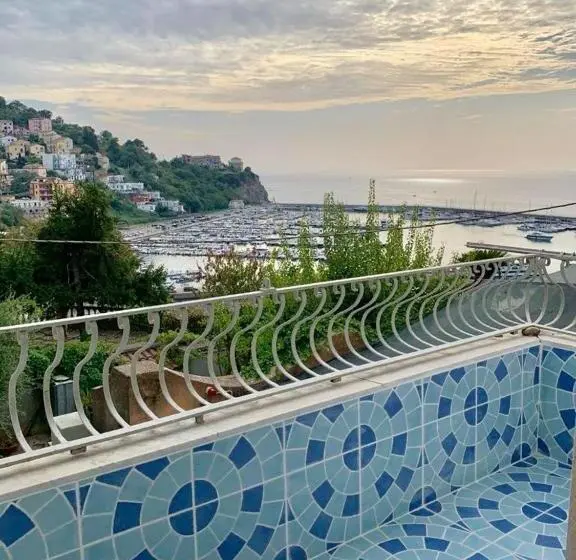 اتاق لوکس با بالکن و چشمانداز دریا, Mille Tramonti Agropoli Sunset Suite
