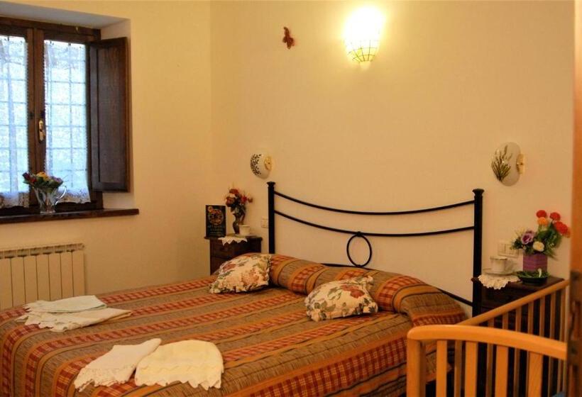 דירת חדר בקומת קרקע, La Capannella