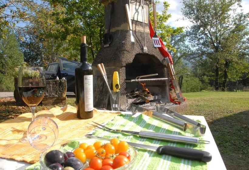 דירת חדר בקומת קרקע, La Capannella