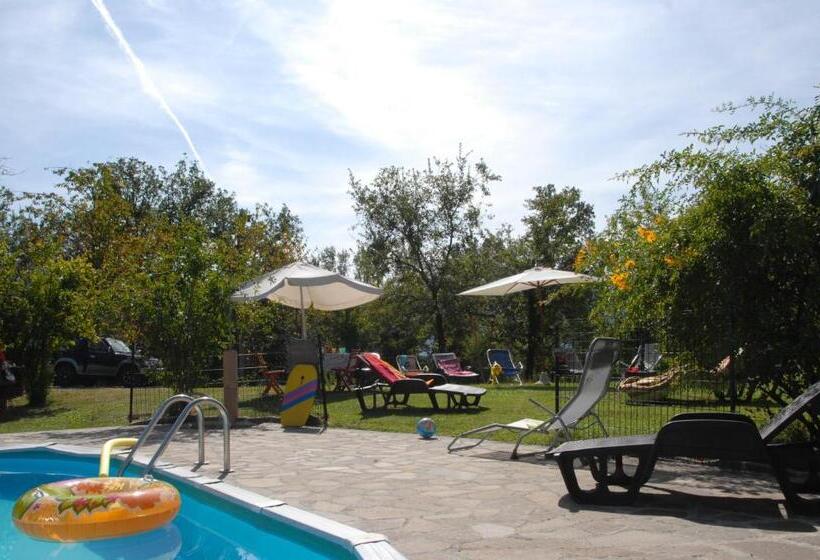 דירת חדר בקומת קרקע, La Capannella