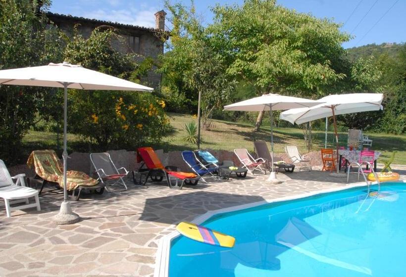 דירת חדר נוף לגינה, La Capannella