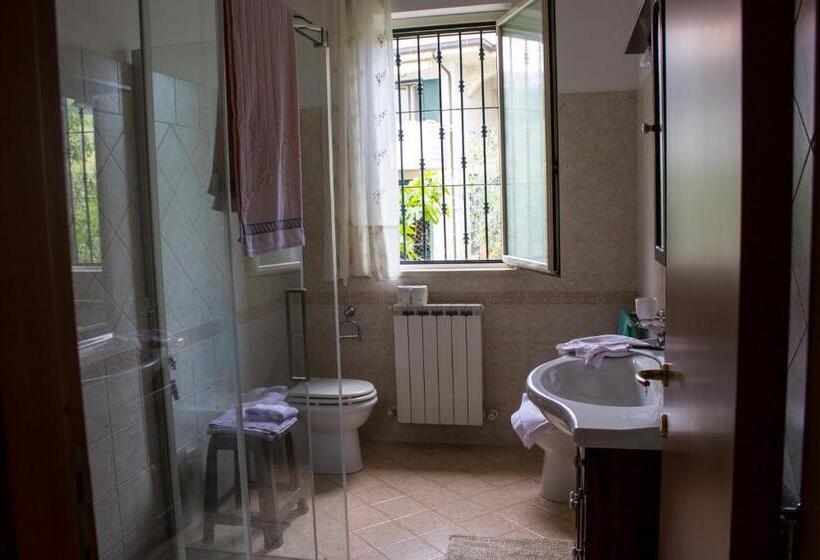 标准三人间, Villa Lucia B&b