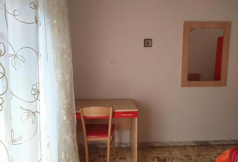 غرفة قياسية ثلاثية, B&b Casa Valentina A Linguaglossa