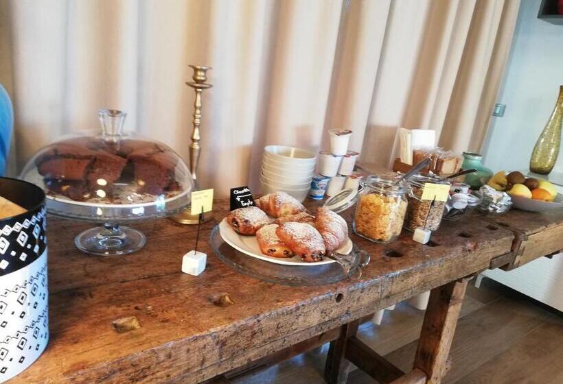 Номер Стандарт Вид на Бассейн, B&b Villa Pelèr