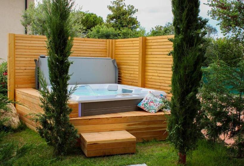 Номер Стандарт Вид на Бассейн, B&b Villa Pelèr