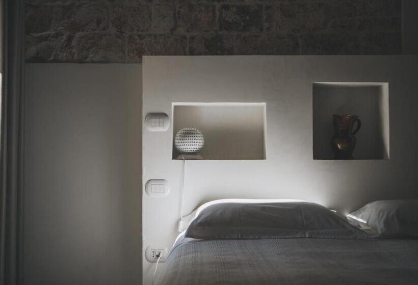 חדר סטנדרט, Pietra Pesara