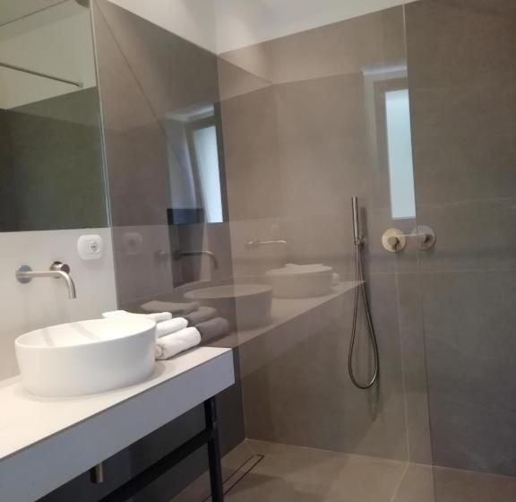 חדר סטנדרט, Pietra Pesara