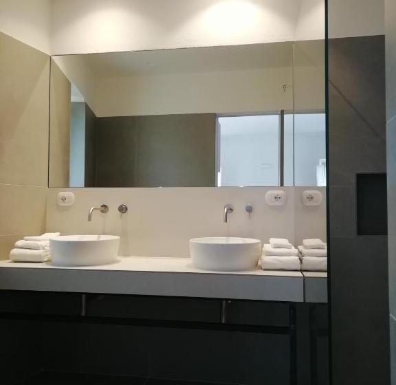 חדר סטנדרט, Pietra Pesara