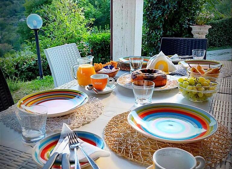 ویلای یک اتاق خوابه با استخر شنا, B&b Mosca Bianca