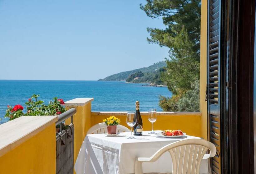 Triple Room Sea View, Il Porto