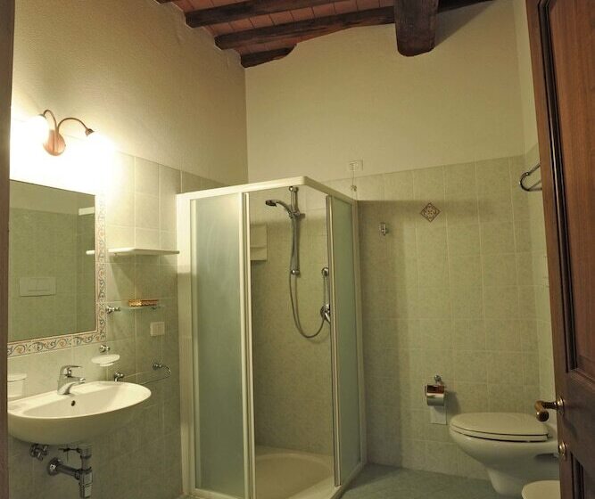 Апартаменты 3 Спальни, Borgo Rapale