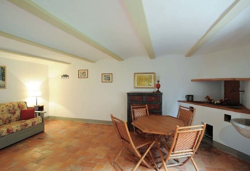 آپارتمان 3 خوابه, Borgo Rapale