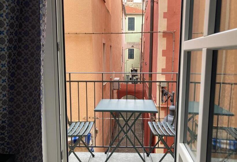 غرفة عائلية, Casa Italia