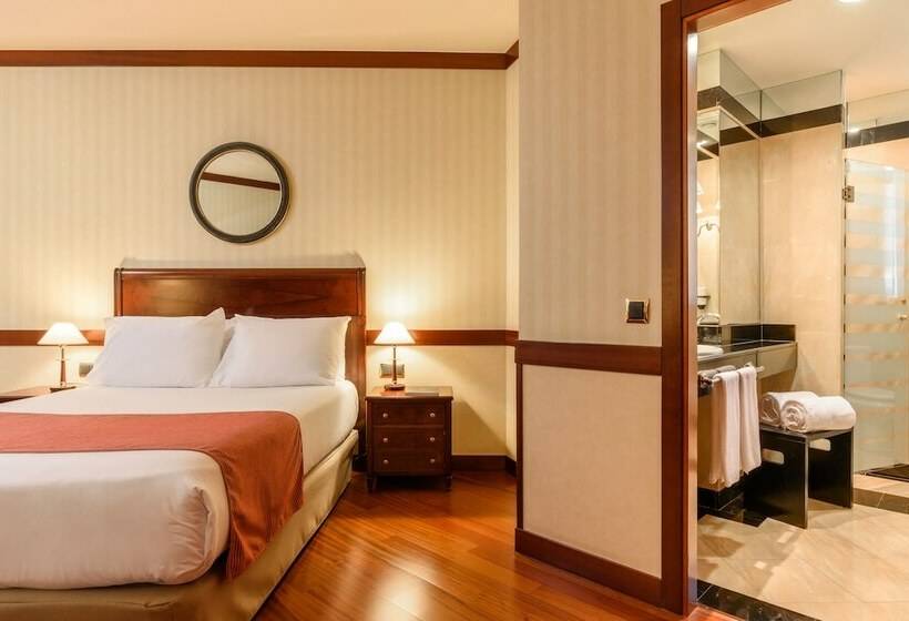 Полулюкс, Eurostars Gran Hotel Santiago