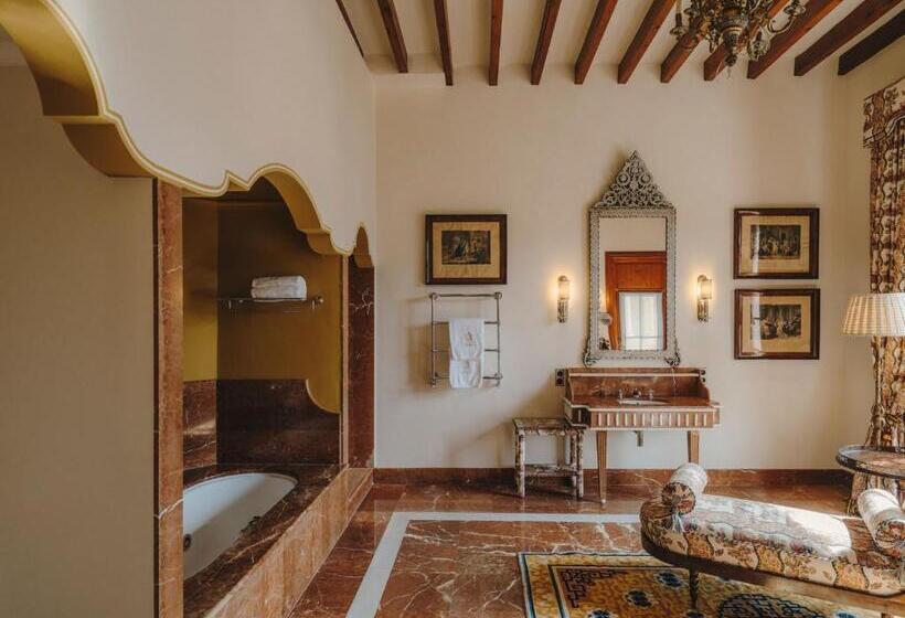 سوییت, Grand Hotel Son Net