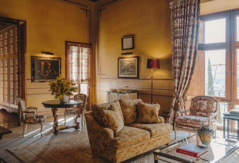 스위트, Grand Hotel Son Net