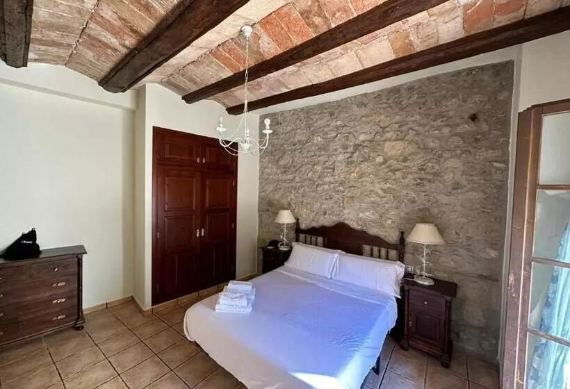デラックスルーム, De La Villa