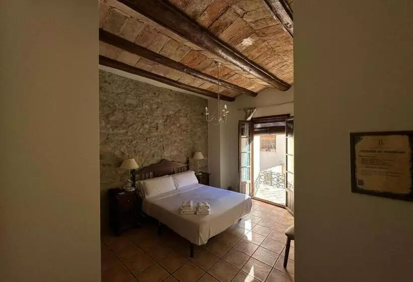 デラックスルーム, De La Villa