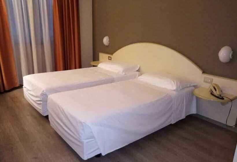 Номер Стандарт, Des Alpes