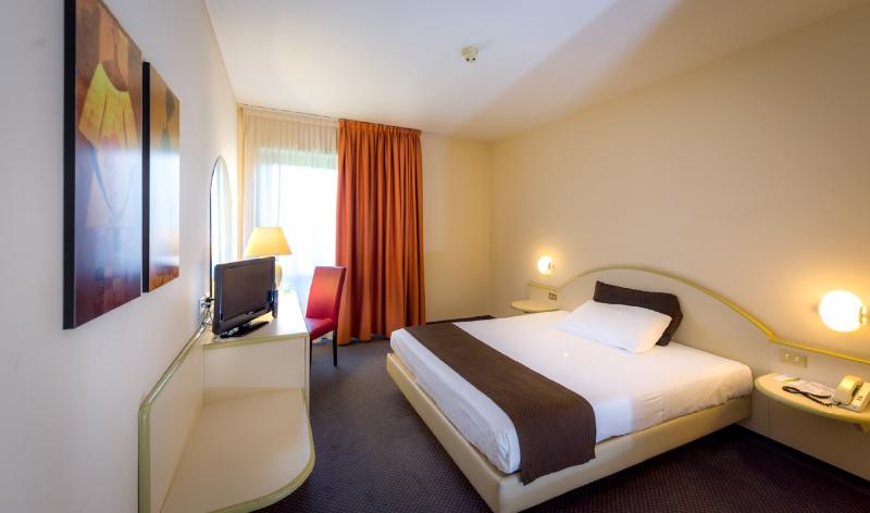 Номер Стандарт, Des Alpes