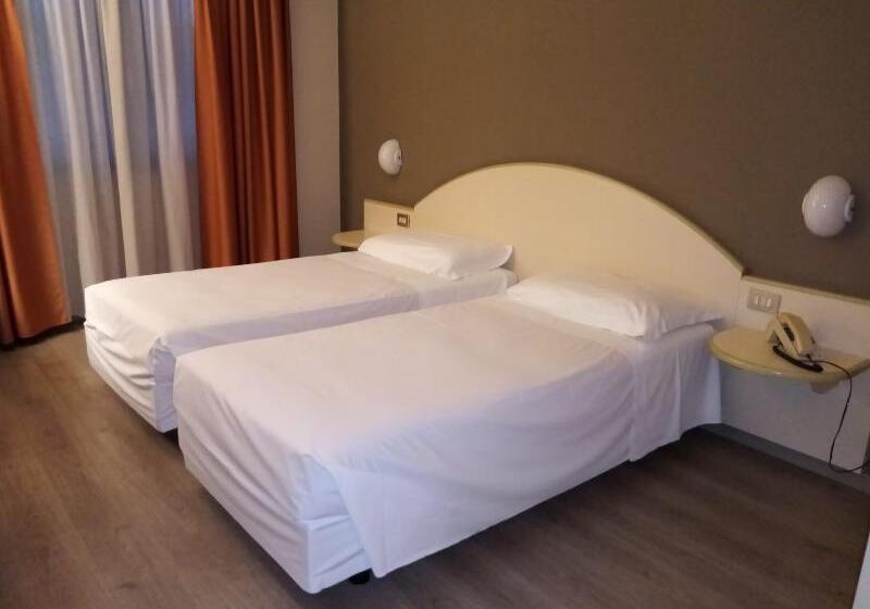 Номер Стандарт, Des Alpes