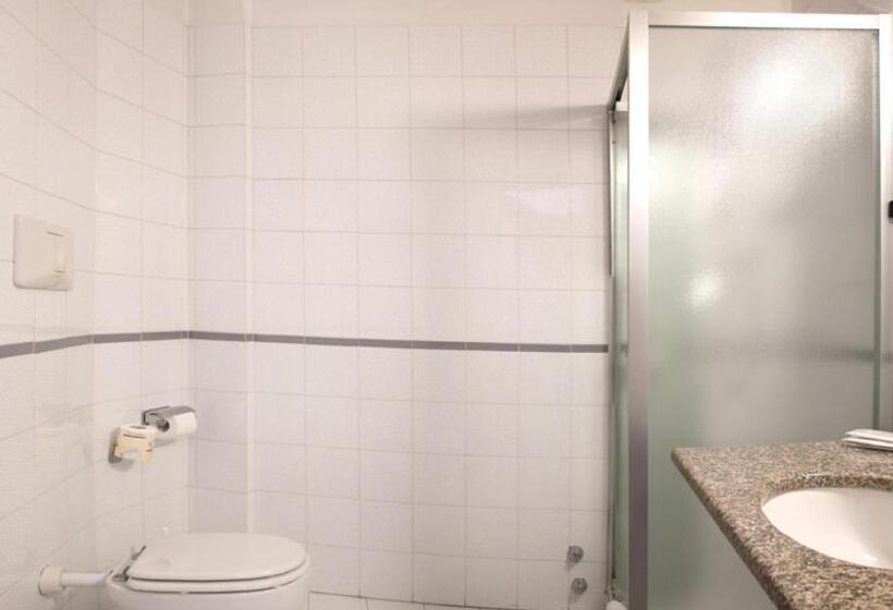 Номер Стандарт, Des Alpes