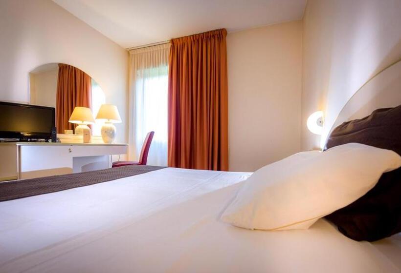 Номер Стандарт, Des Alpes