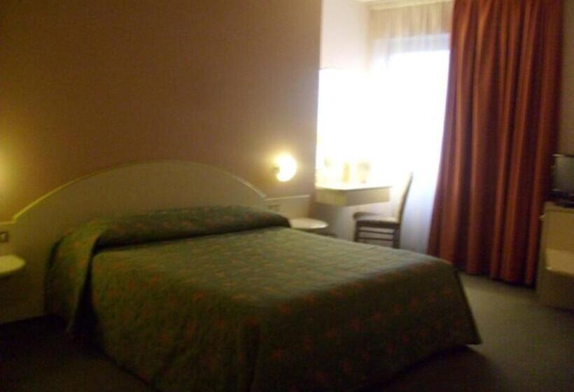 Номер Basic, Des Alpes