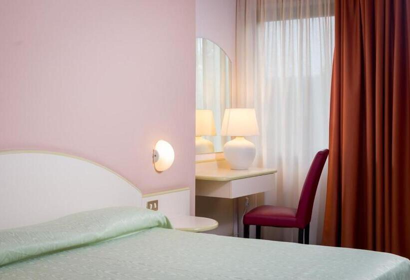 Номер Basic, Des Alpes