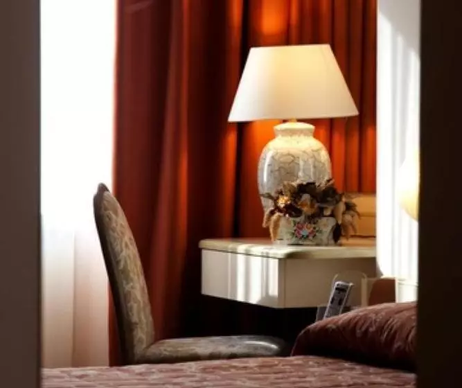 スタンダード４人部屋, Des Alpes