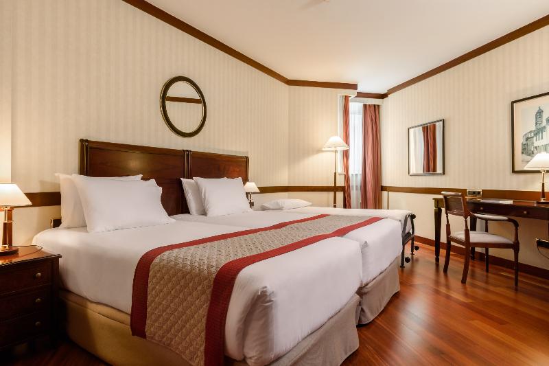 Номер Стандарт Трехместный, Eurostars Gran Hotel Santiago