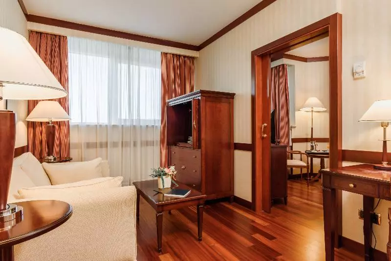 ジュニアスイート, Eurostars Gran Hotel Santiago