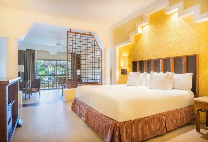 جناح جونيور مطلّ علي حمام السباحة, Iberostar Selection Paraíso Maya Suites