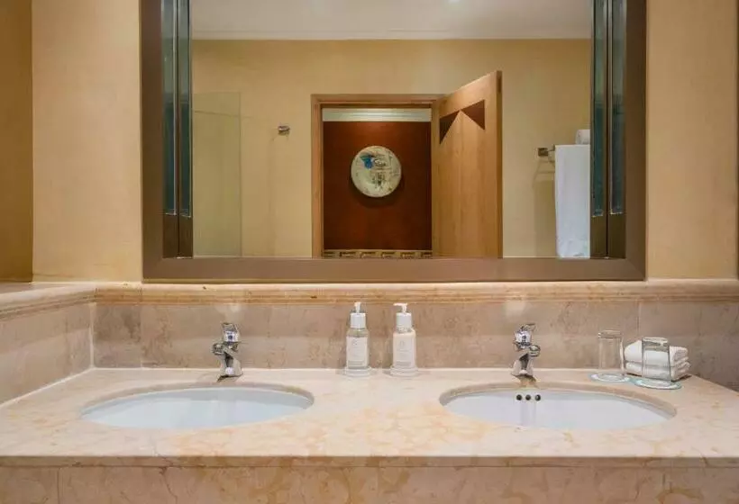 سوییت جونیور با چشم‌انداز استخر, Iberostar Selection Paraíso Maya Suites