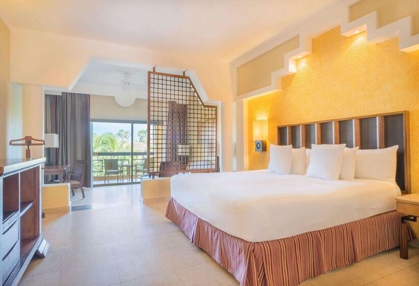 プールビュージュニアスイート, Iberostar Selection Paraíso Maya Suites