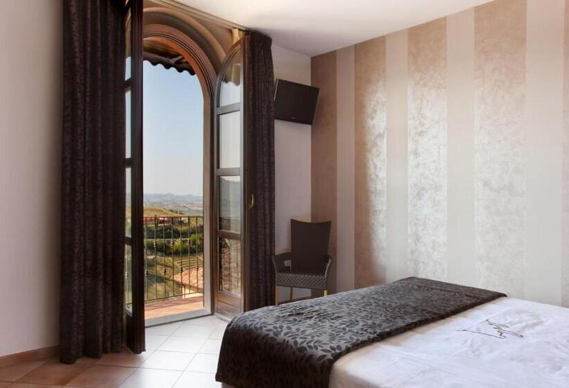 חדר סופריור עם מרפסת, Le Torri   Castiglione Falletto