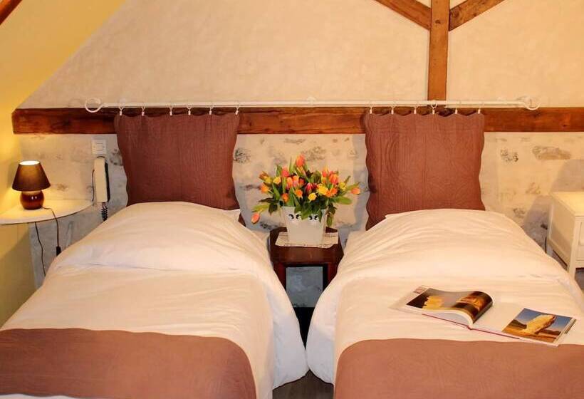 Номер Стандарт, Logis Auberge Le Colombien Hôtel Et Restaurant