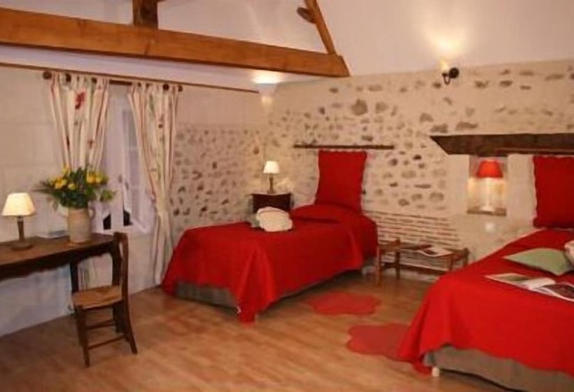 Четырехместный Номер Стандарт, Logis Auberge Le Colombien   Hôtel Et Restaurant